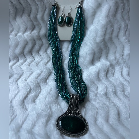 New earrings and necklace set!!! - Picture 3 of 3